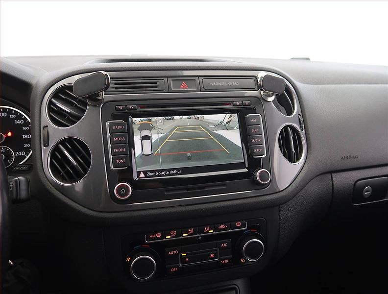 Volkswagen Tiguan (2013) 2.0 TDI, 4X4, Automat - fotka 16 z 22