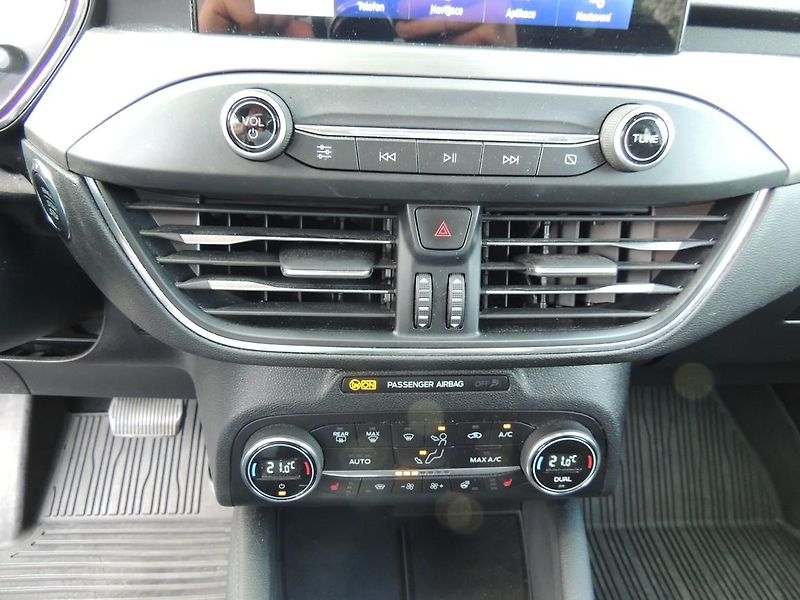 Ford Focus (2022) 1.5TDCi,88kw,Titanium,automat - fotka 27 z 62