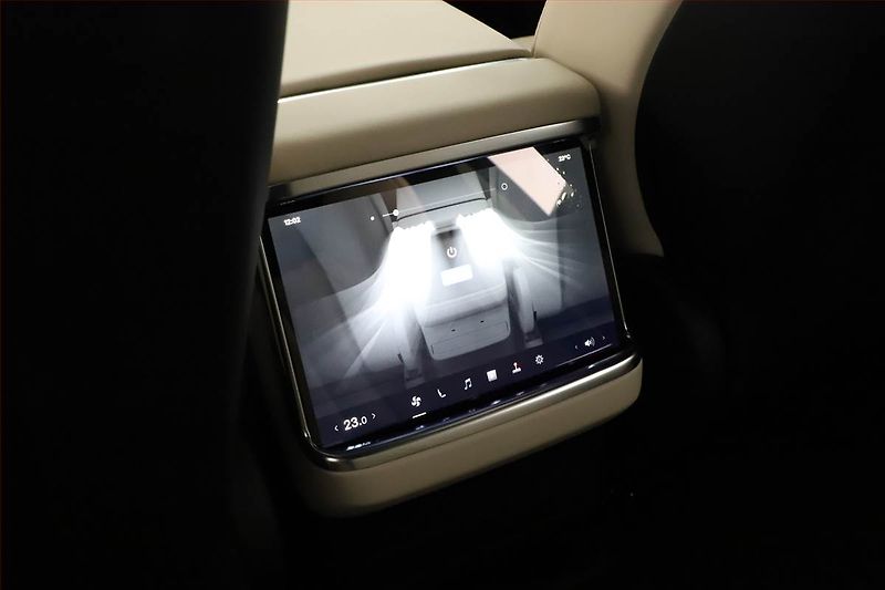 Tesla Model X (2023) Dual Motor, SoH 85% - fotka 14 z 21