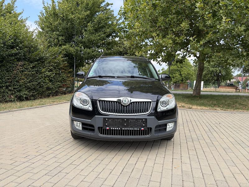 Škoda Roomster 1.6 Scout Plus Edition - fotka 16 z 32