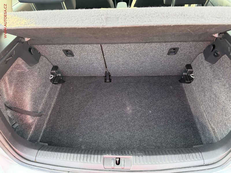 Volkswagen Polo (2009) 1.4, ČR, AC - fotka 7 z 15