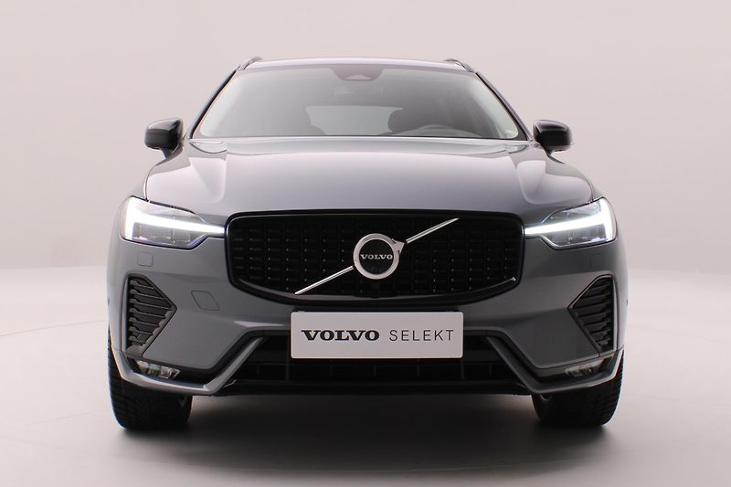 Volvo XC60 B4 AWD DARK PLUS AUT  - fotka 16 z 53