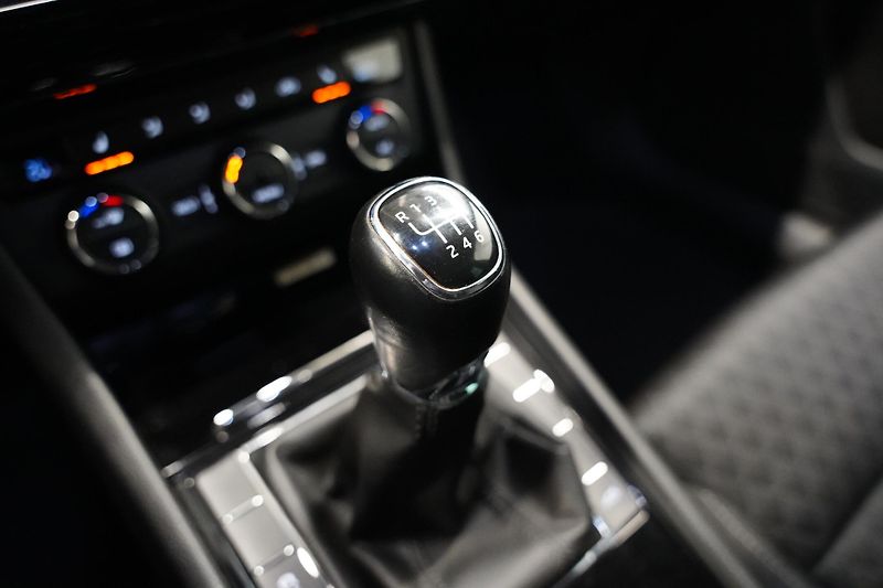 Škoda Superb - fotka 24 z 27