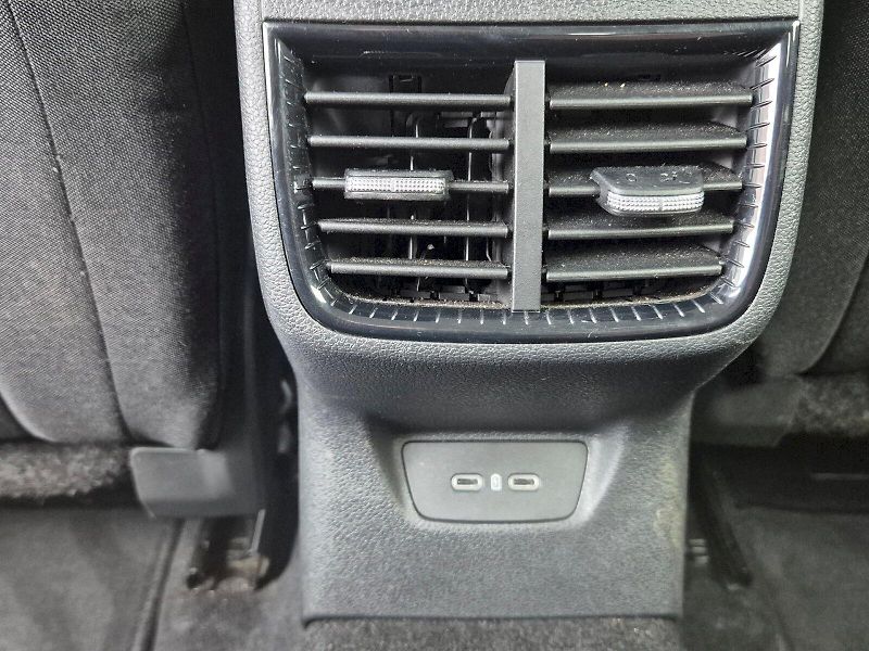 Škoda Fabia (2024) Top Selection 1.0 TSI 85 kW 6° - fotka 30 z 32