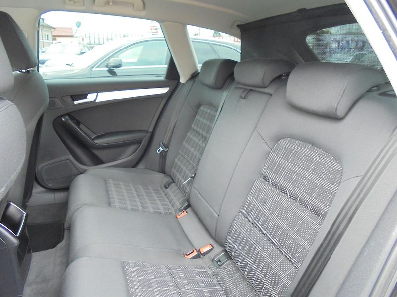 Audi A4 (2012) 1.8 TFSI- NAVIGACE- ALU KOLA - fotka 12 z 12