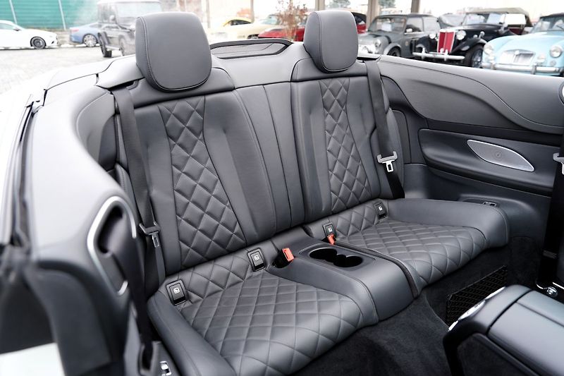 Mercedes-Benz Třídy E E 53 AMG 4Matic+/440PS - fotka 33 z 49