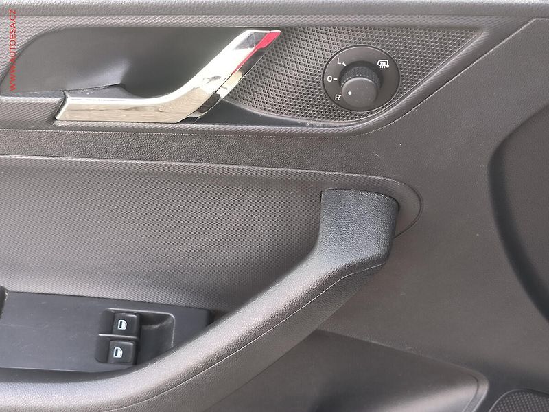 Škoda Rapid (2013) 1.6 TDi, ČR, AC, park.čidla - fotka 14 z 14