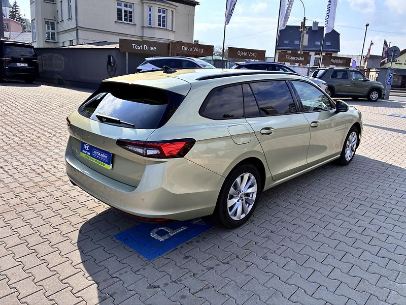 Škoda Superb 110KW,  REZERVACE - fotka 7 z 38