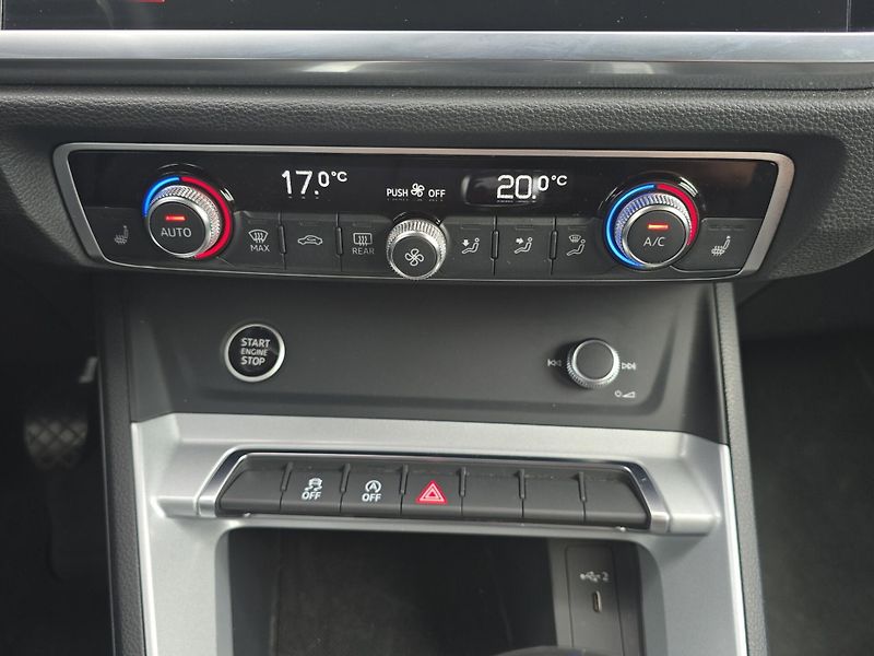 Audi Q3 (2021) S-Line 1.5 TFSi 110kw, ČR - fotka 22 z 26