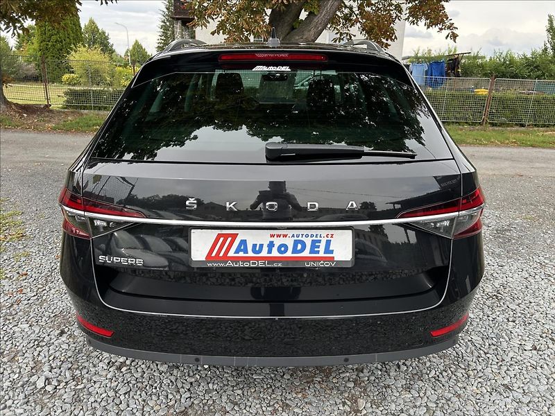 Škoda Superb 2,0 TDi DPH  360° Travel Asist - fotka 5 z 50