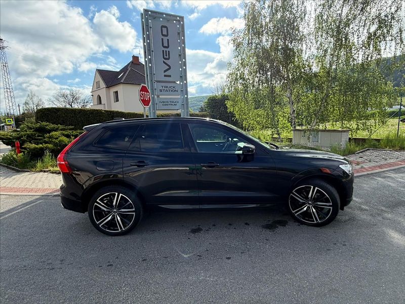 Volvo XC60 2,0 - fotka 2 z 62
