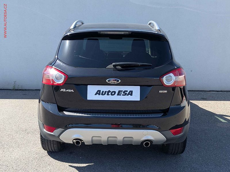 Ford Kuga (2010) 2.0 TDCi, AC - fotka 5 z 15