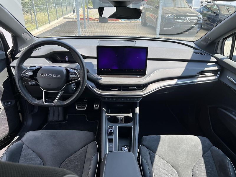 Škoda Elroq (2025) SPORTLINE 85 82kWh - fotka 33 z 44