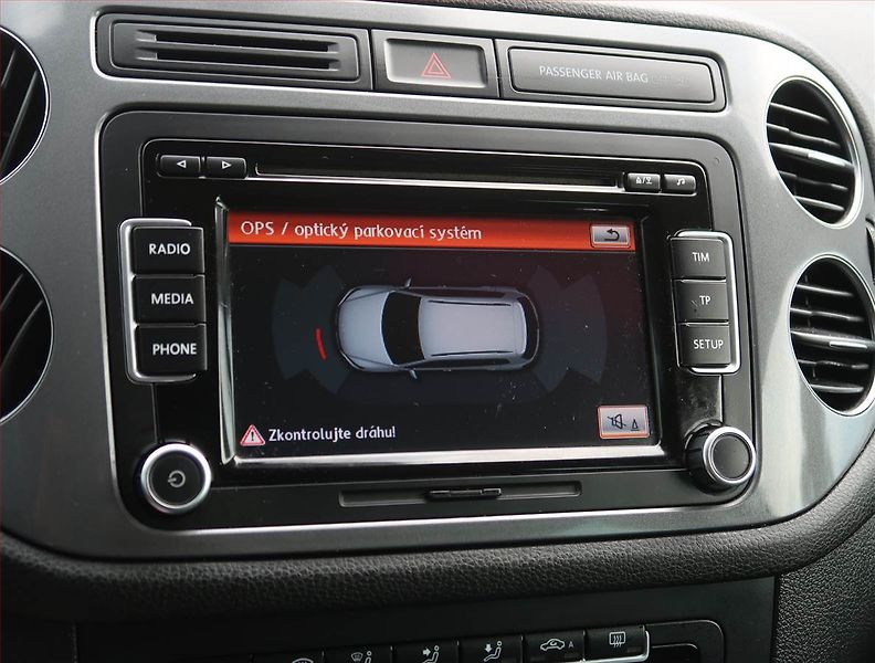 Volkswagen Tiguan (2013) 2.0 TDI, 4X4, Serv.kniha - fotka 17 z 17