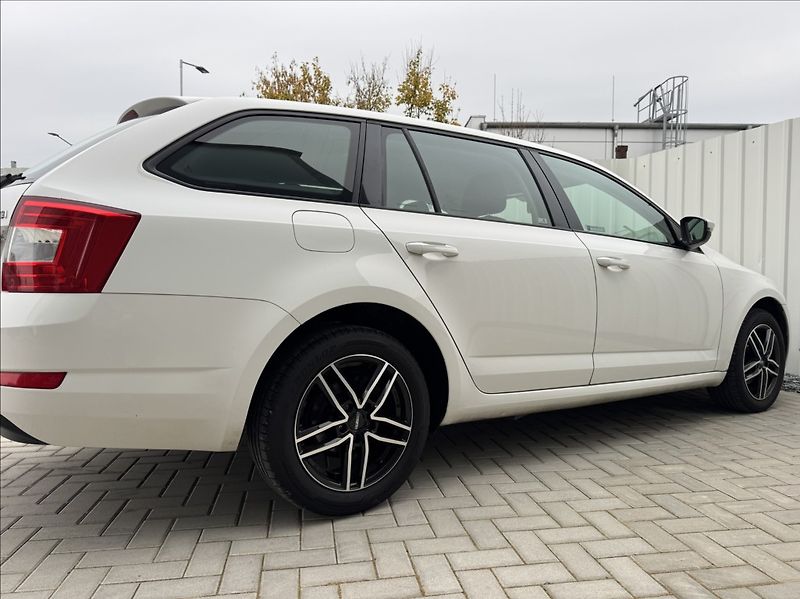 Škoda Octavia 1,6 TDI 81kW 2.maj. původ ČR - fotka 17 z 50