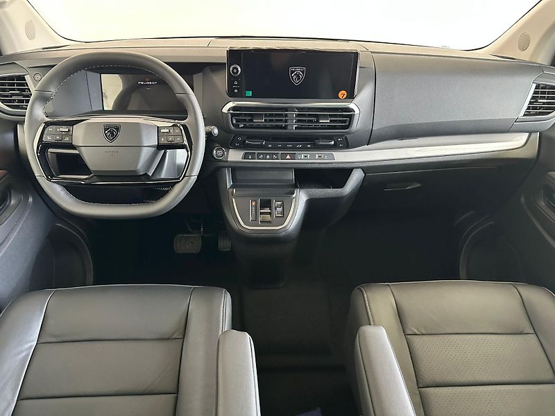 Peugeot Traveller (2026) Allure L2 2.2 BlueHDi 180 EAT8 - fotka 9 z 22