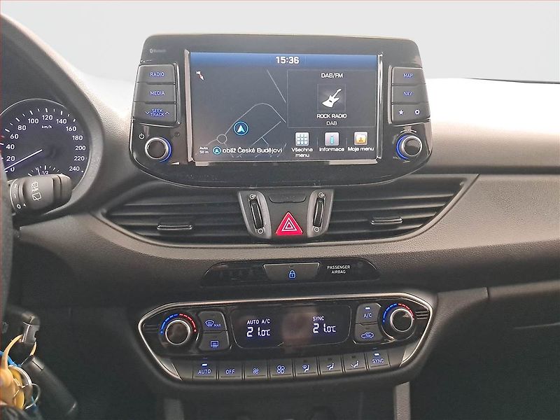 Hyundai i30 (2019) Style 1.4 T-GDI, ČR,1.maj - fotka 12 z 18