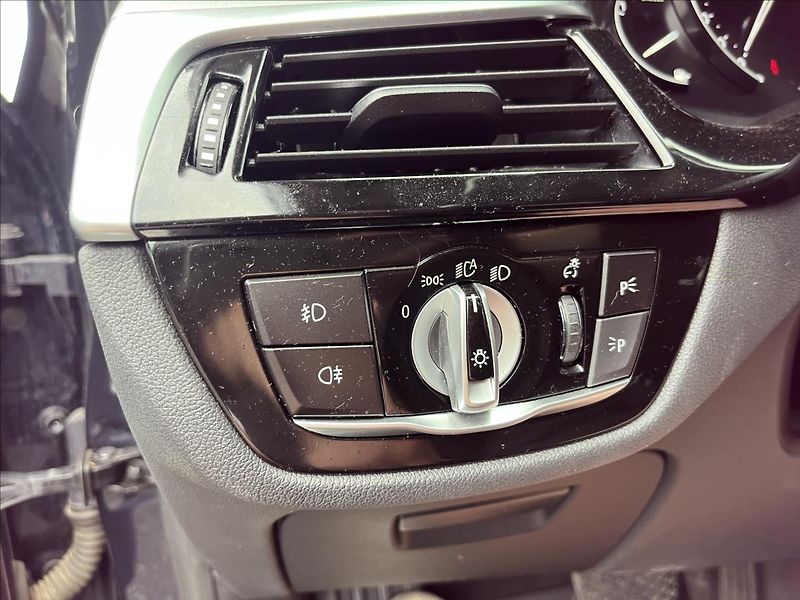 BMW Řada 5 2,0 d 140kW  Navi,LED,Kamera - fotka 28 z 45