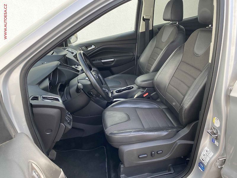 Ford Kuga (2016) 2.0 TDCi 4x4, Titanium, AT - fotka 9 z 18