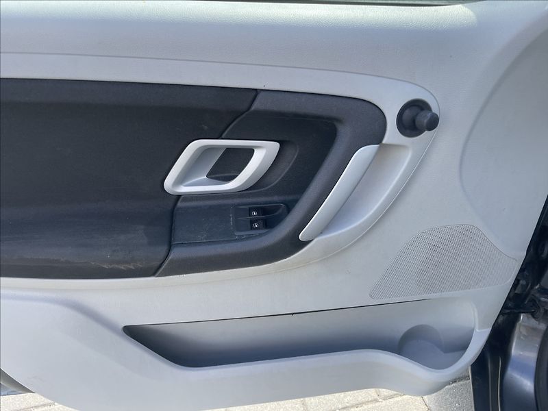 Škoda Fabia 1,4 i 16V Klima ESP serviska k - fotka 19 z 32