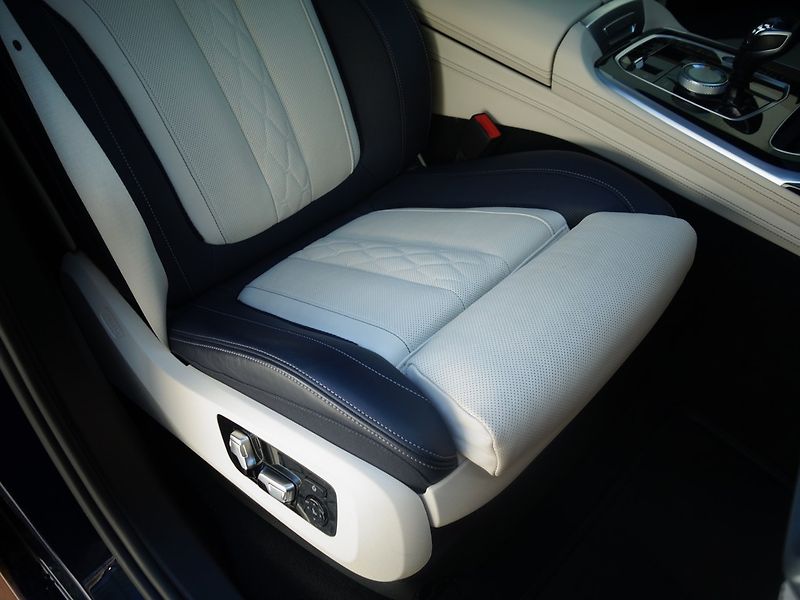 BMW X7 (2022) 4.0d*XD*M-PAKET*24000KM*TOP*CZ - fotka 17 z 50