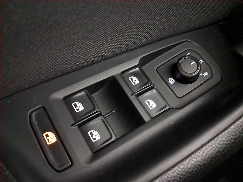 Volkswagen Passat (2015) Business 2.0 TDI, Automat - fotka 17 z 17