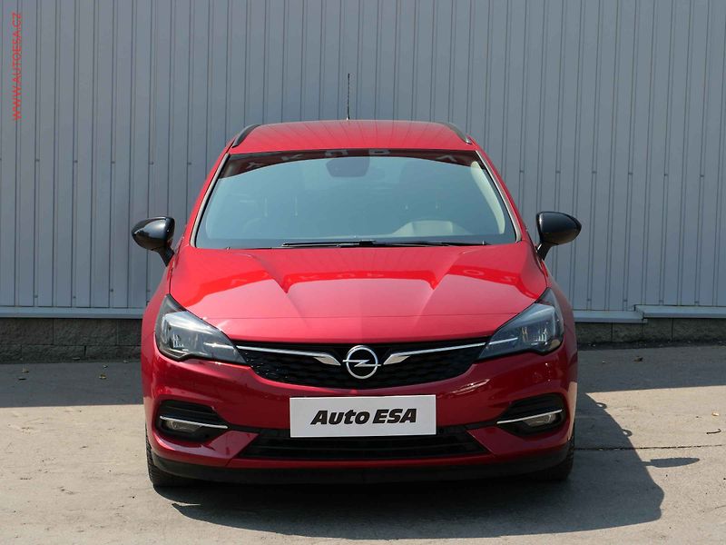 Opel Astra (2022) 1.5 CDTi, 1.maj,ČR, Edition - fotka 2 z 18