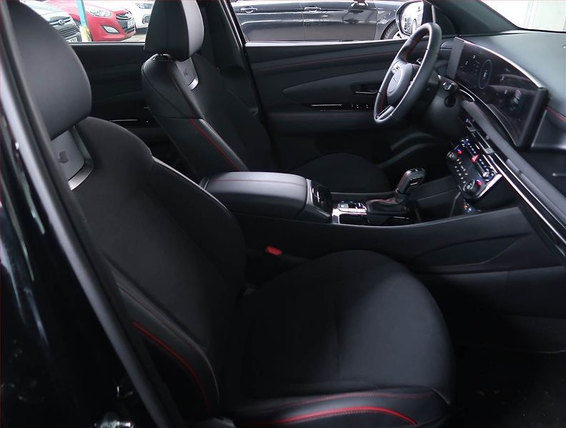Hyundai Tucson (2025) 1.6 T-GDI, N- Line, Navigace - fotka 9 z 16