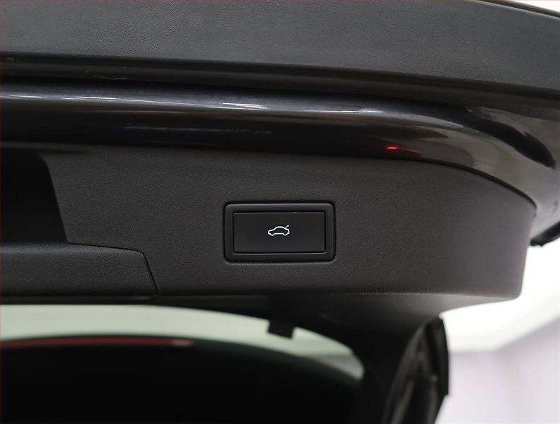 Volkswagen ID.4 (2020) Pro Perf. (82 kWh), SoH 90% - fotka 28 z 33