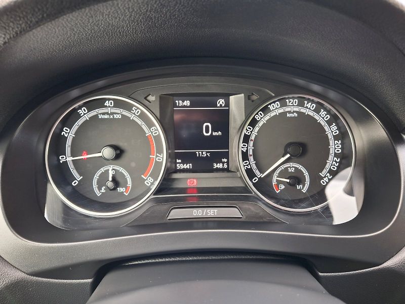Škoda Rapid (2018) Spaceback Ambition Plus 1,0TSi - fotka 16 z 27