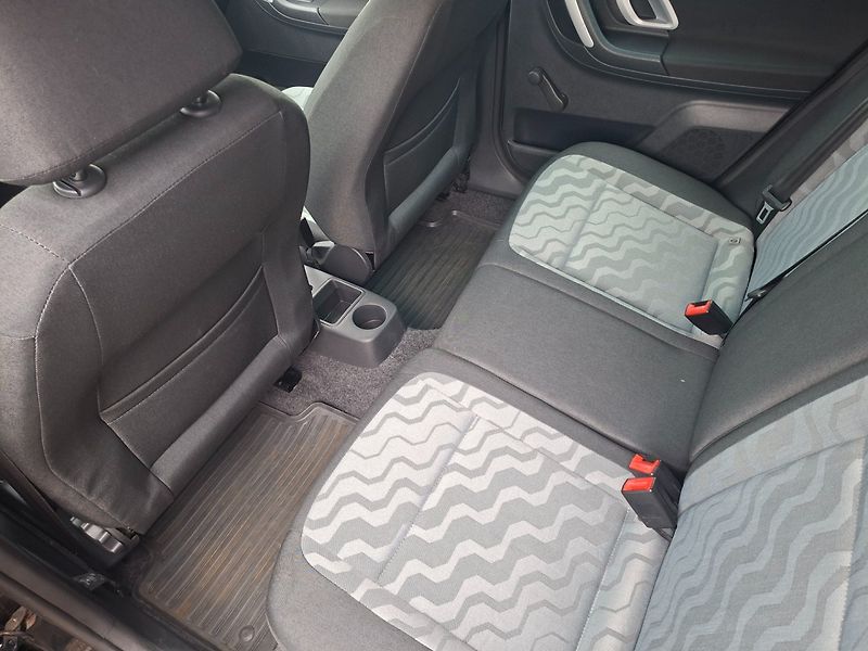 Škoda Fabia (2008) 1.4i 63kW -AUT.KLIMA-TEMPOMAT - fotka 25 z 30
