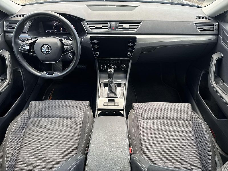 Škoda Superb (2023) Combi 2.0 TDI DSG Style - fotka 5 z 34
