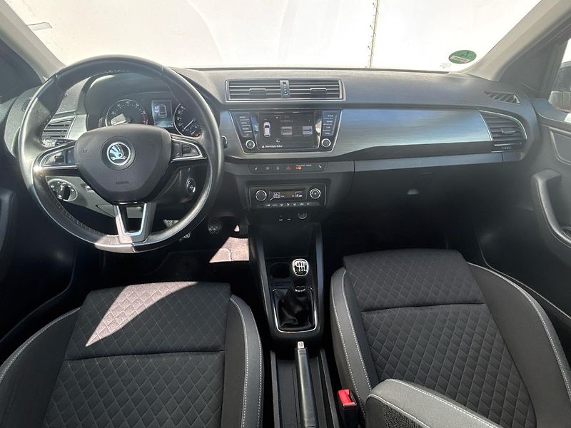 Škoda Fabia SPORT COLOR - fotka 5 z 26