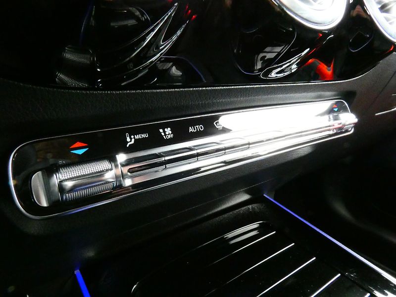 Mercedes-Benz GLA (2020) 200d - fotka 25 z 30