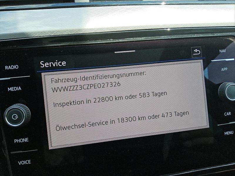 Volkswagen Passat 2,0 TDI PANORAMA WEBASTO TAŽNÉ - fotka 10 z 11