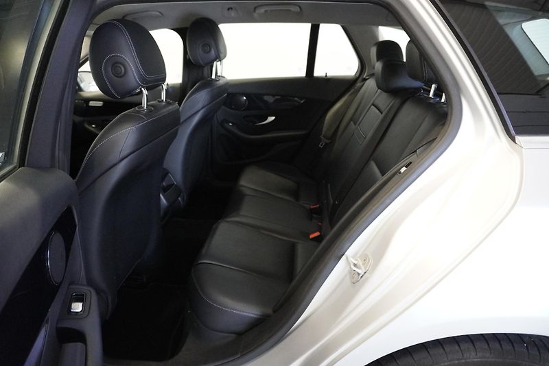 Mercedes-Benz Třídy C (2015) C200 CDI - fotka 19 z 31