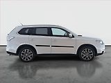 Mitsubishi Outlander (2016) 2.2 DI-D, 4X4, 7 míst, ČR - náhled 6
