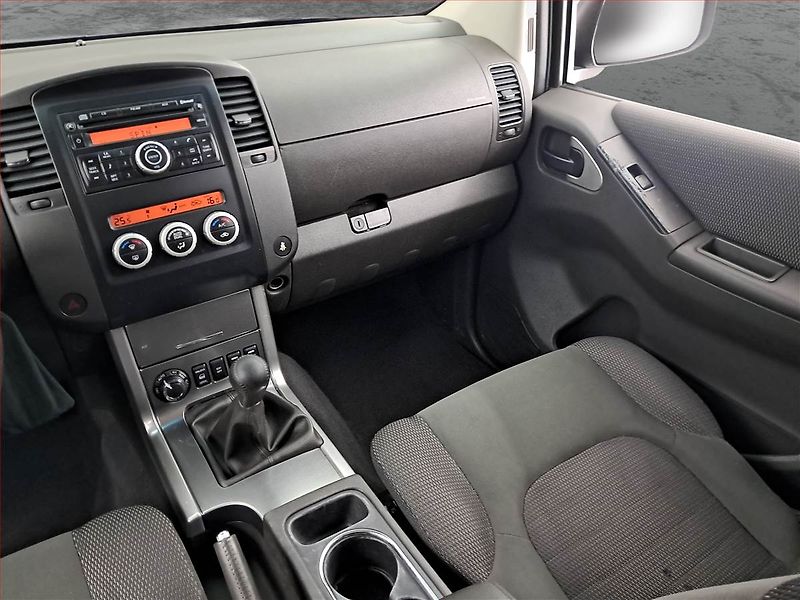 Nissan Pathfinder (2010) 2.5 dCi, 4X4, 7 míst - fotka 8 z 17