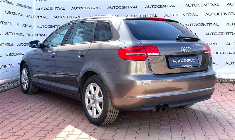 Audi A3 1,4 TFSi,serv.kn. - fotka 6 z 19