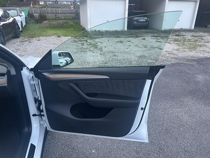 Tesla Model Y ZAMLUVENO ! TZ 94% - fotka 42 z 47