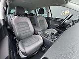 Volkswagen Golf (2017) 2.0TDi MAN Highline+, DPH, RZV - náhled 20