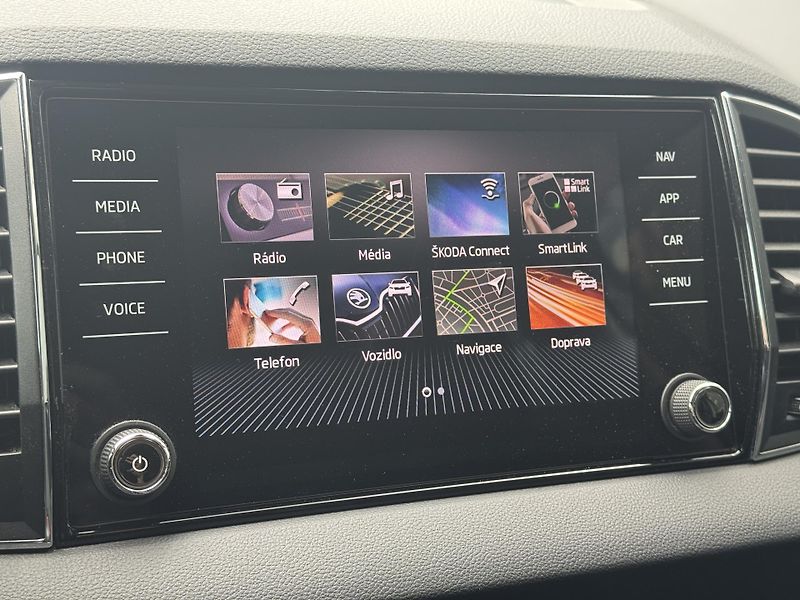 Škoda Karoq (2019) 1.5TSi DSG Style Virtual RZV - fotka 34 z 52
