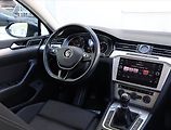 Volkswagen Passat (2019) 2.0 TDI, Navi, Tempomat - náhled 7