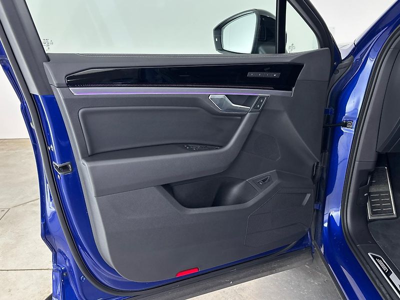 Volkswagen Touareg R-Line - fotka 13 z 31