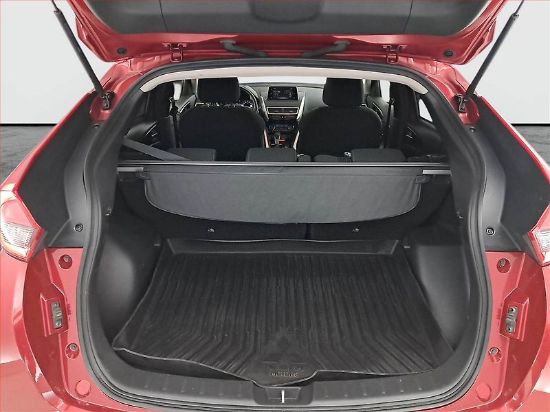Mitsubishi Eclipse Cross (2018) Intense 1.5 T-MIVEC, 4X4 - fotka 14 z 18
