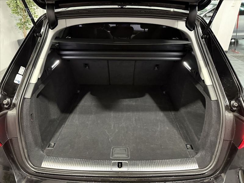 Audi A4 2,0   TDI QUATTRO MATRIX TZ - fotka 29 z 42