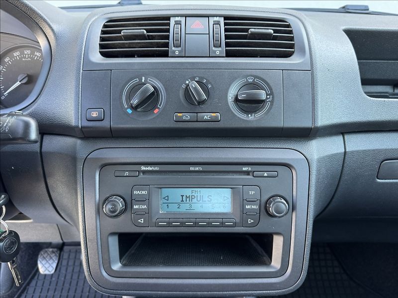 Škoda Fabia 1,4 i 16V 63kW KLIMA 1.maj. ČR - fotka 32 z 43