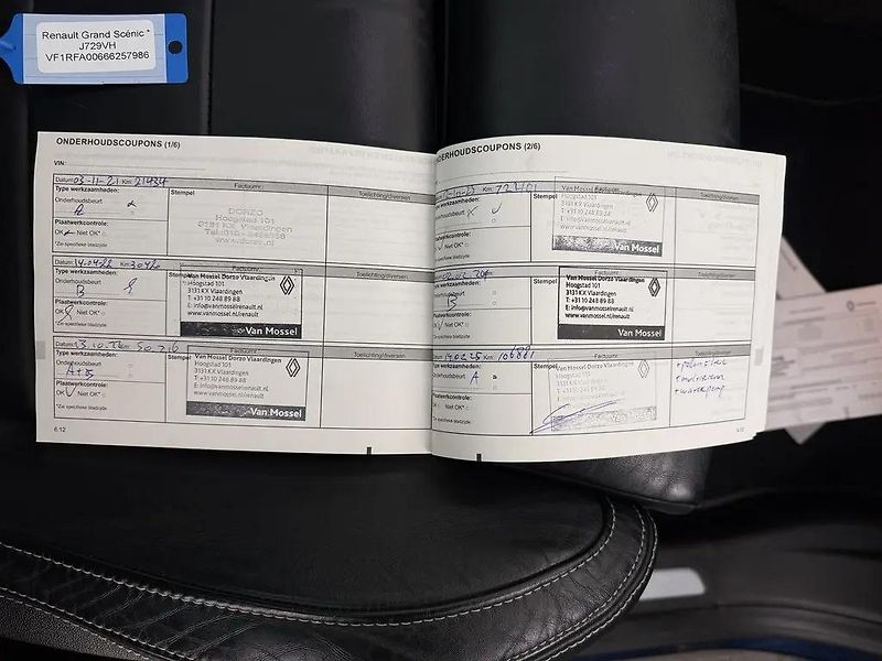 Renault Grand Scénic 1.3TCe Aut. Initi. Paris 7Míst - fotka 15 z 16
