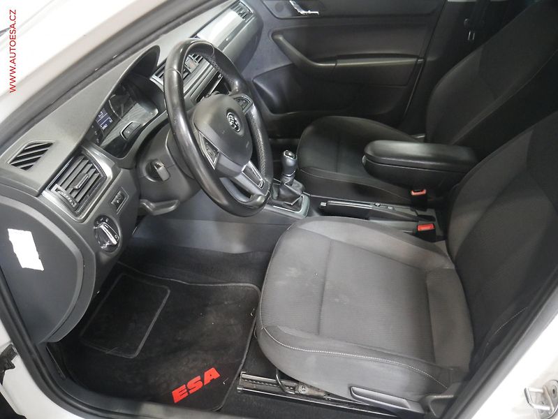 Škoda Rapid (2014) 1.6 TDi, ČR, Ambition - fotka 9 z 15