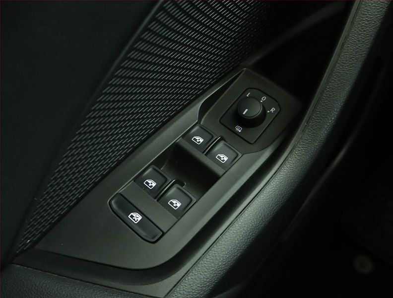 Škoda Octavia (2023) Ambition 2.0 TDI, ČR,1.maj - fotka 15 z 15